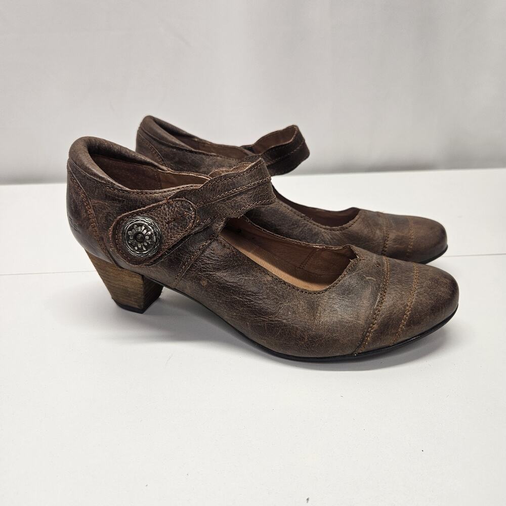 Taos Footwear Brown Mary Jane Heels